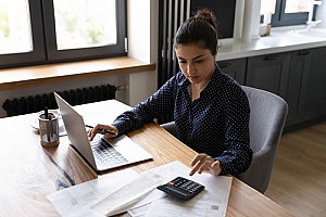 a life insurance policy beneficiary calculating how much of the policy can be used for student loans