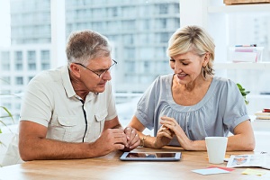 couple looking for annuity options