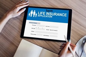 man filling life insurance application online